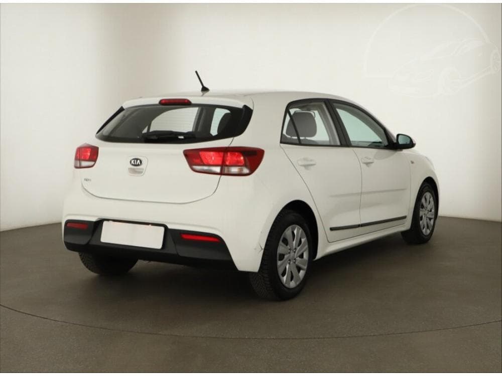 2020 Kia RIO - 9