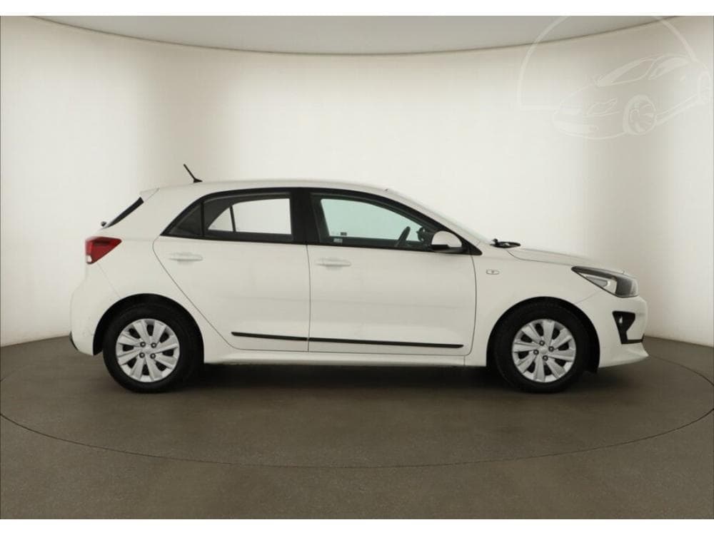 2020 Kia RIO - 11