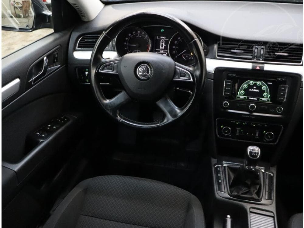 2015 Škoda SUPERB - 7