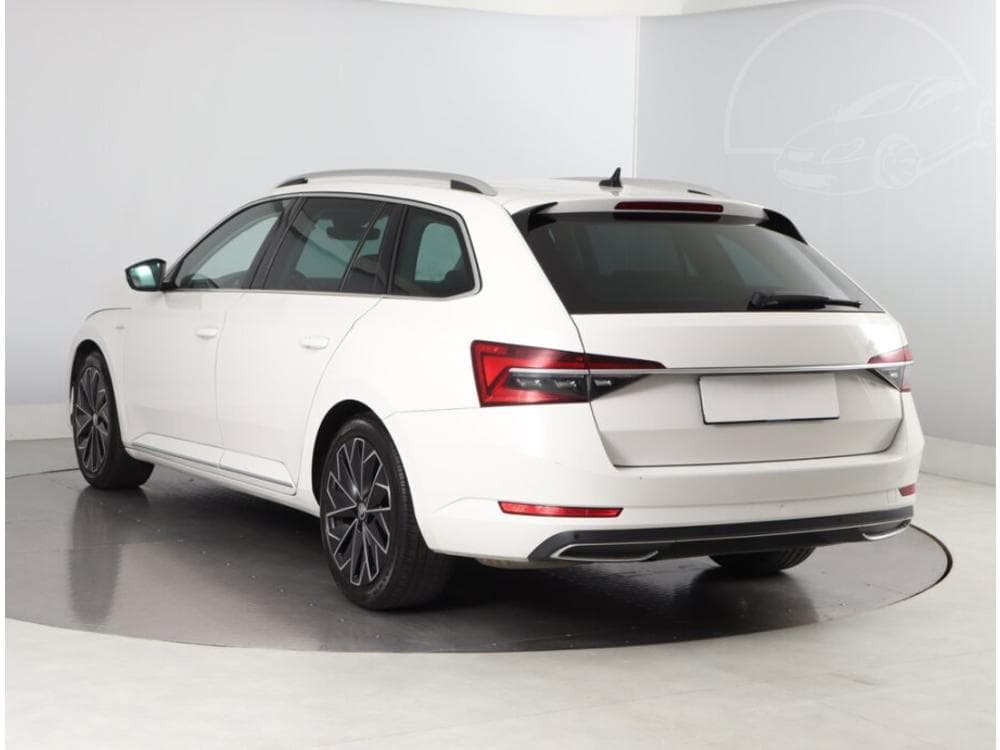 2020 Škoda SUPERB - 13