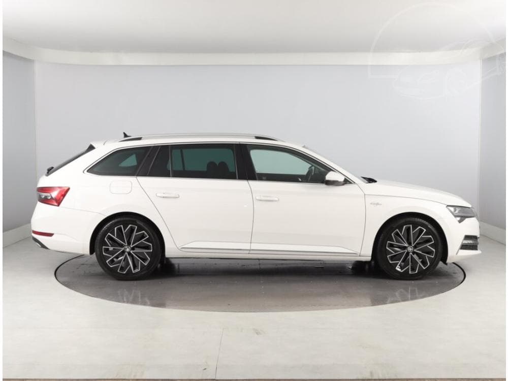 2020 Škoda SUPERB - 21