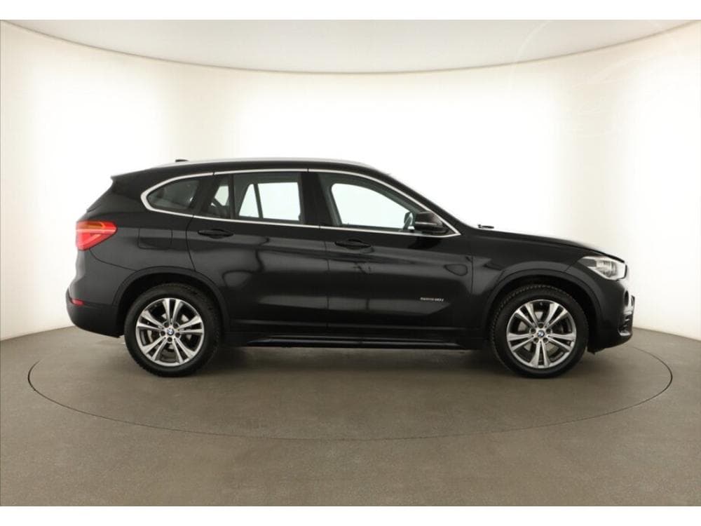 2017 BMW X1 - 21