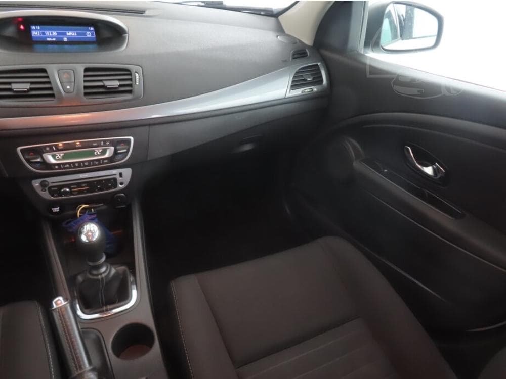 2016 Renault MEGANE - 8