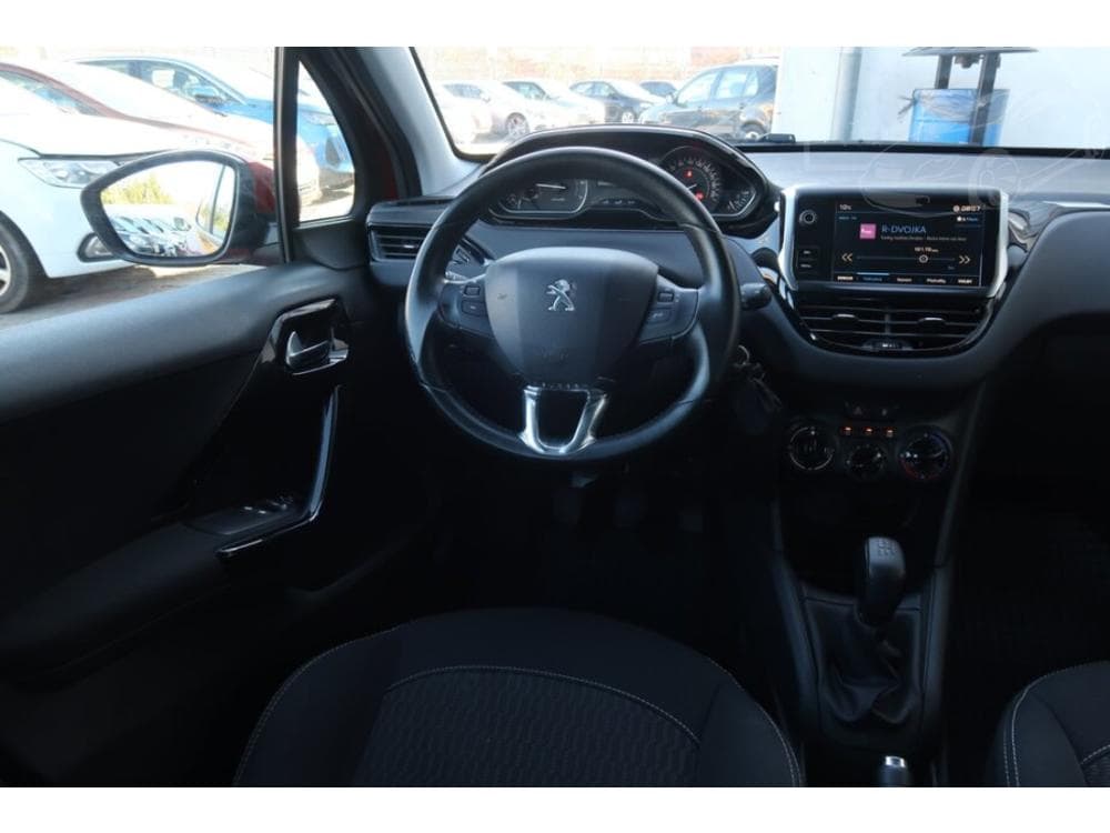 2019 Peugeot 208 - 13