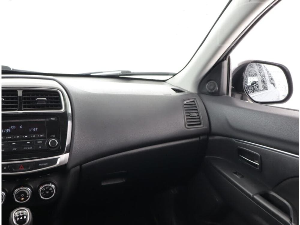 2015 Mitsubishi ASX - 15