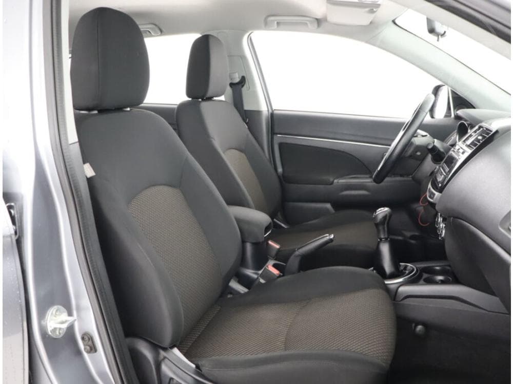 2015 Mitsubishi ASX - 17