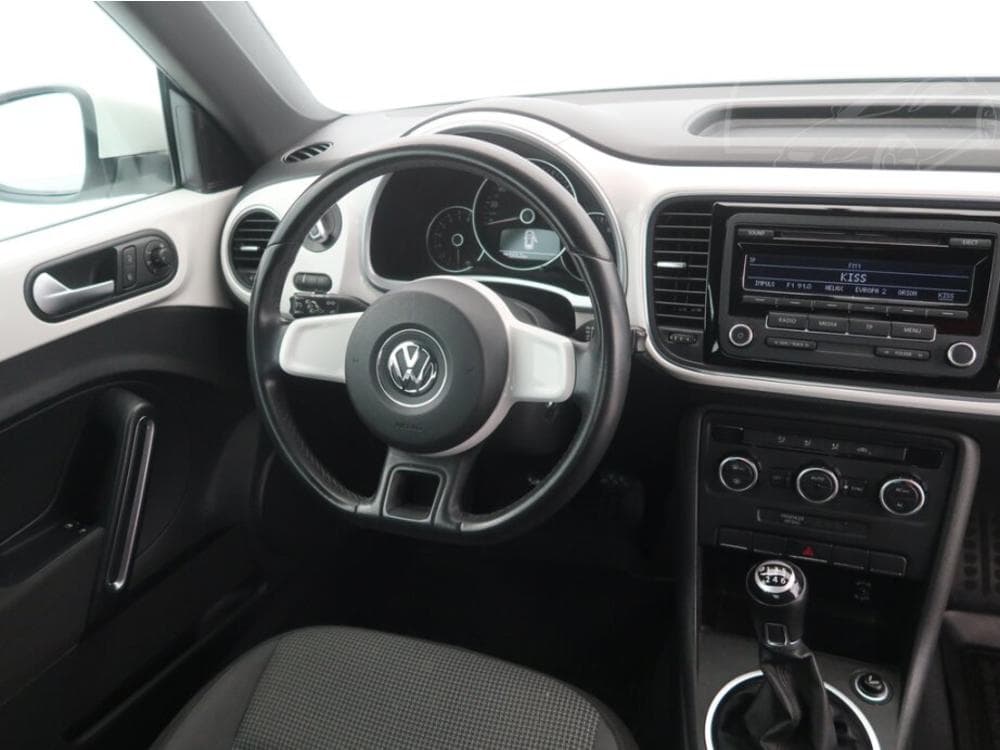 2013 Volkswagen BEETLE - 13