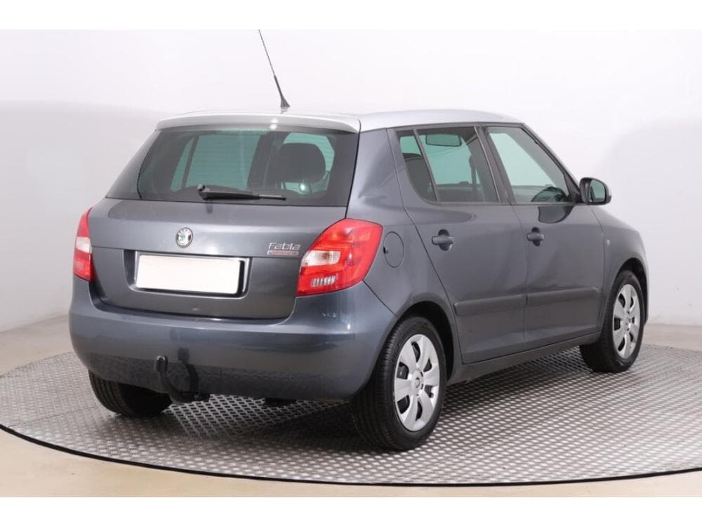 2010 Škoda FABIA - 5