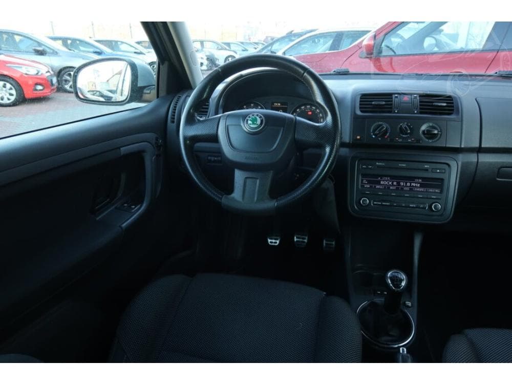 2010 Škoda FABIA - 7