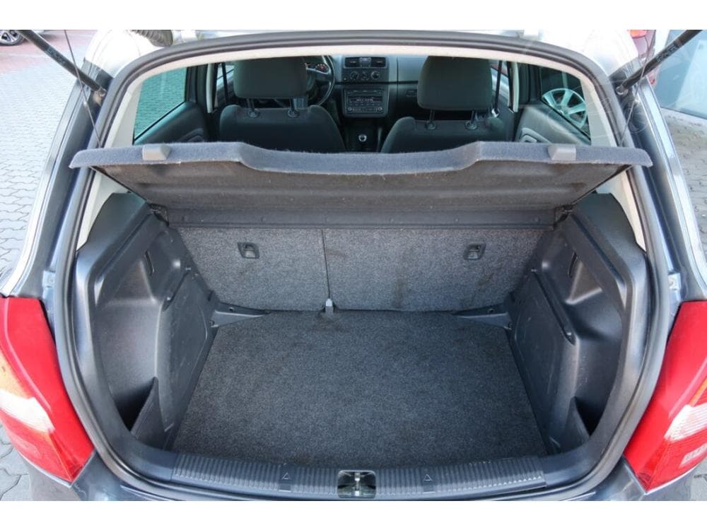 2010 Škoda FABIA - 13