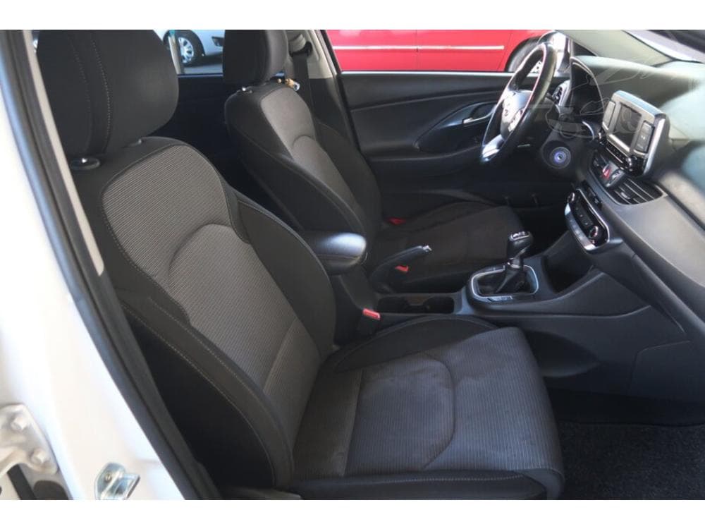 2018 Hyundai i30 - 17