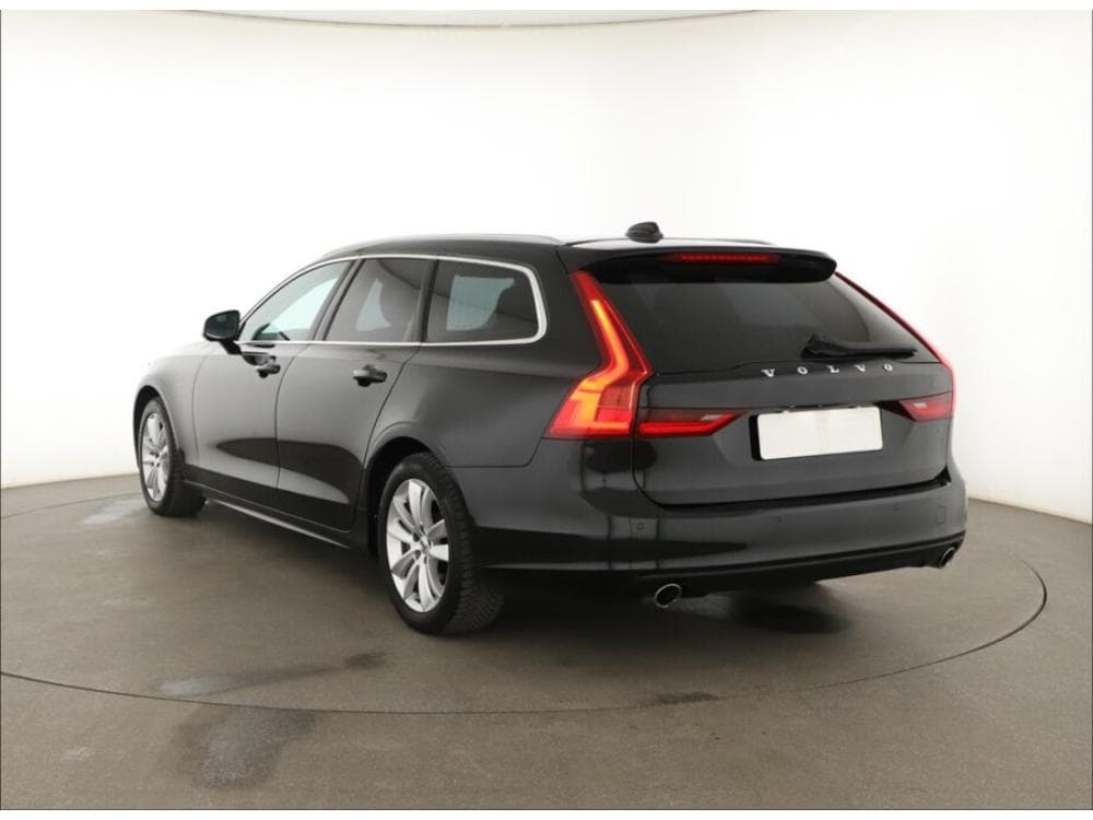 2019 Volvo V90 - 13