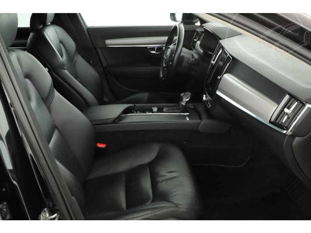 2019 Volvo V90 - 25