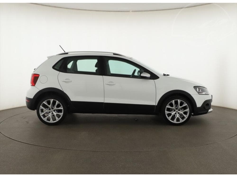 2016 Volkswagen POLO - 16