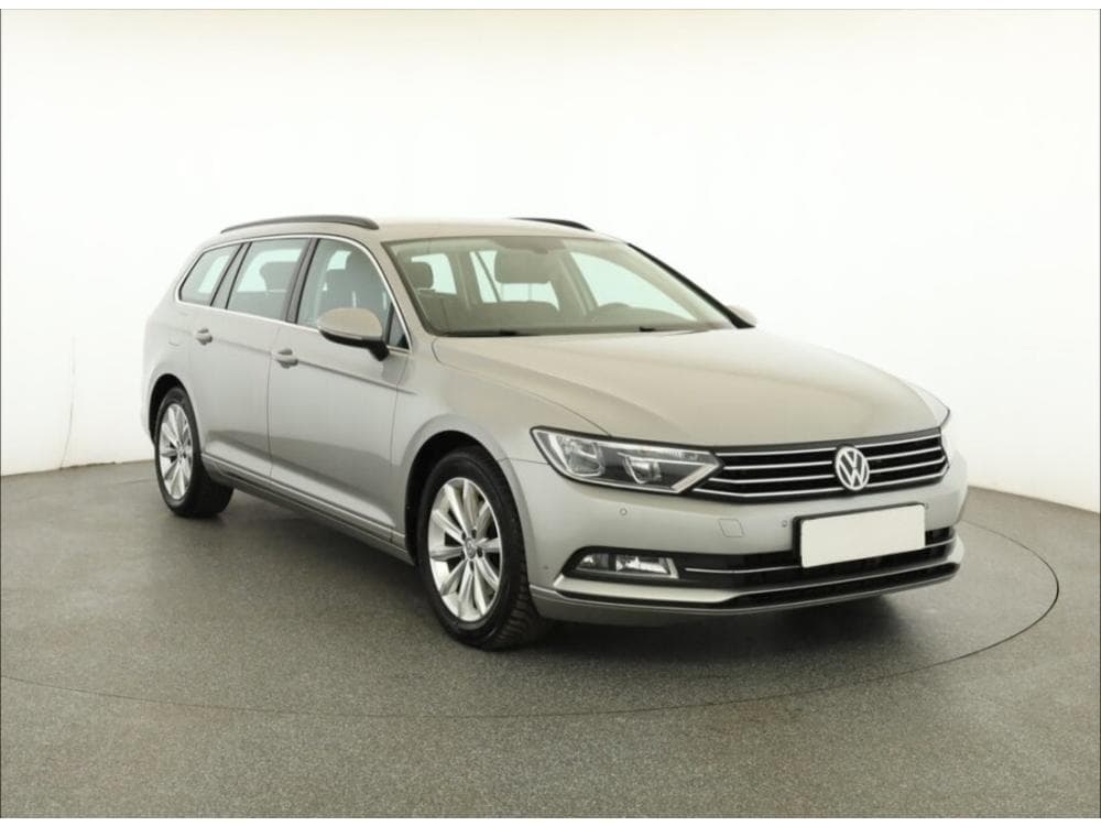 2015 Volkswagen PASSAT