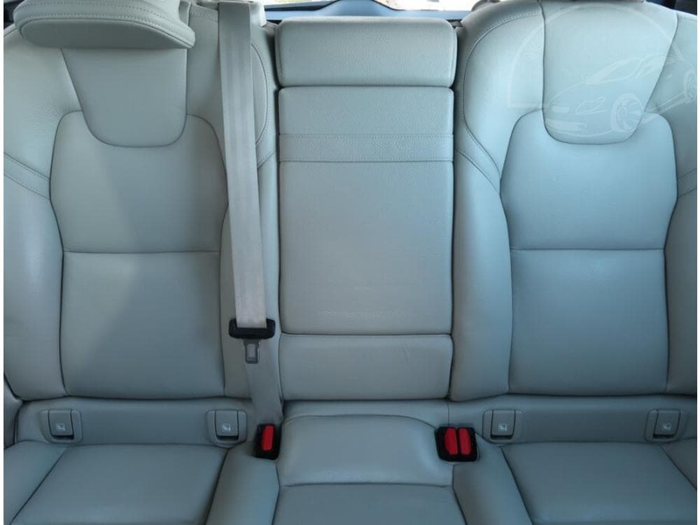 2020 Volvo XC60 - 19