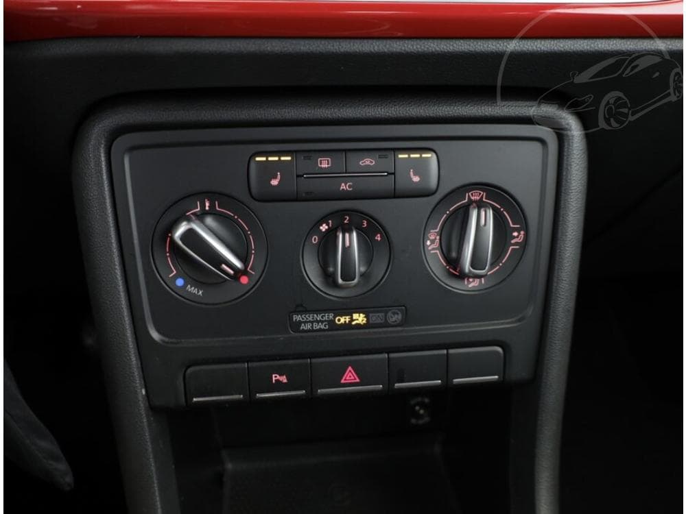 2012 Volkswagen BEETLE - 17