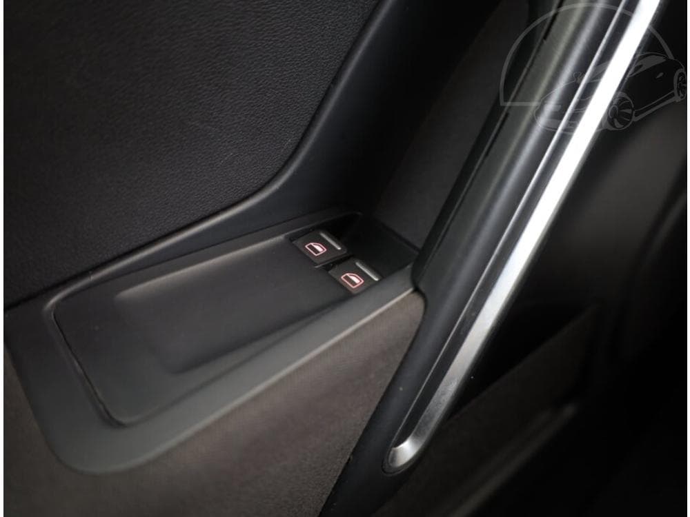 2012 Volkswagen BEETLE - 27