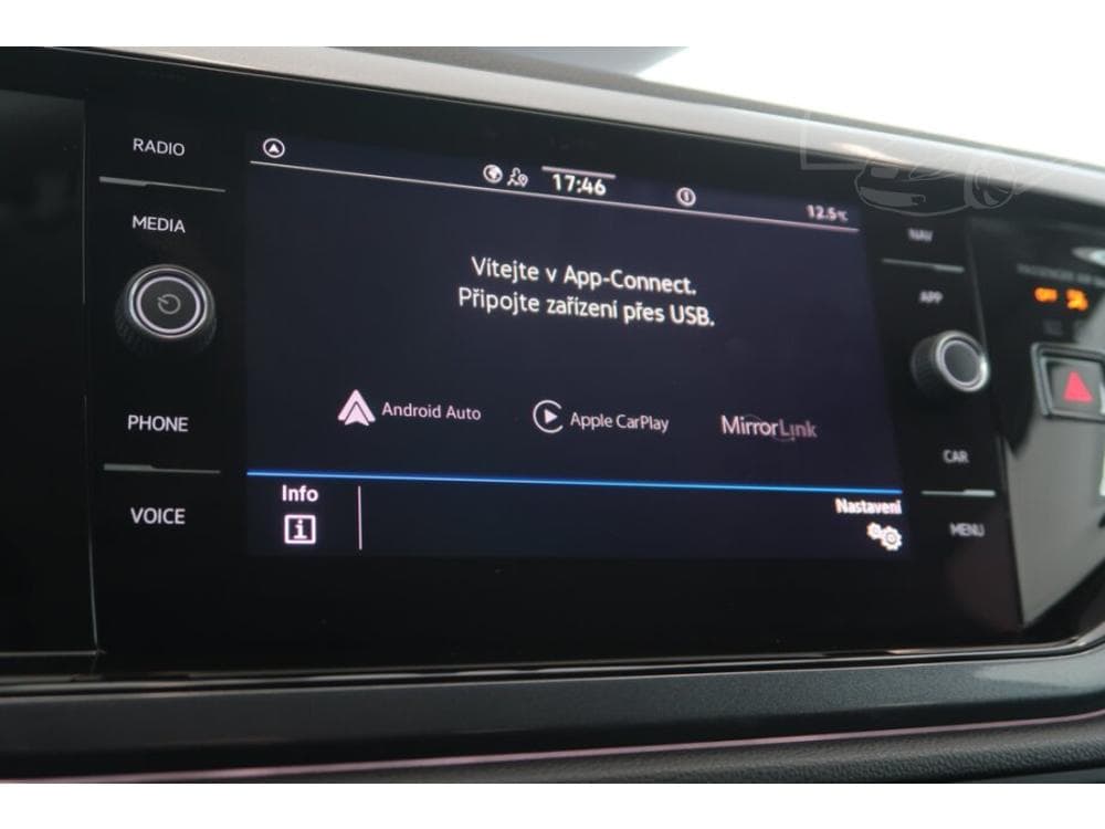 2021 Volkswagen TAIGO - 25