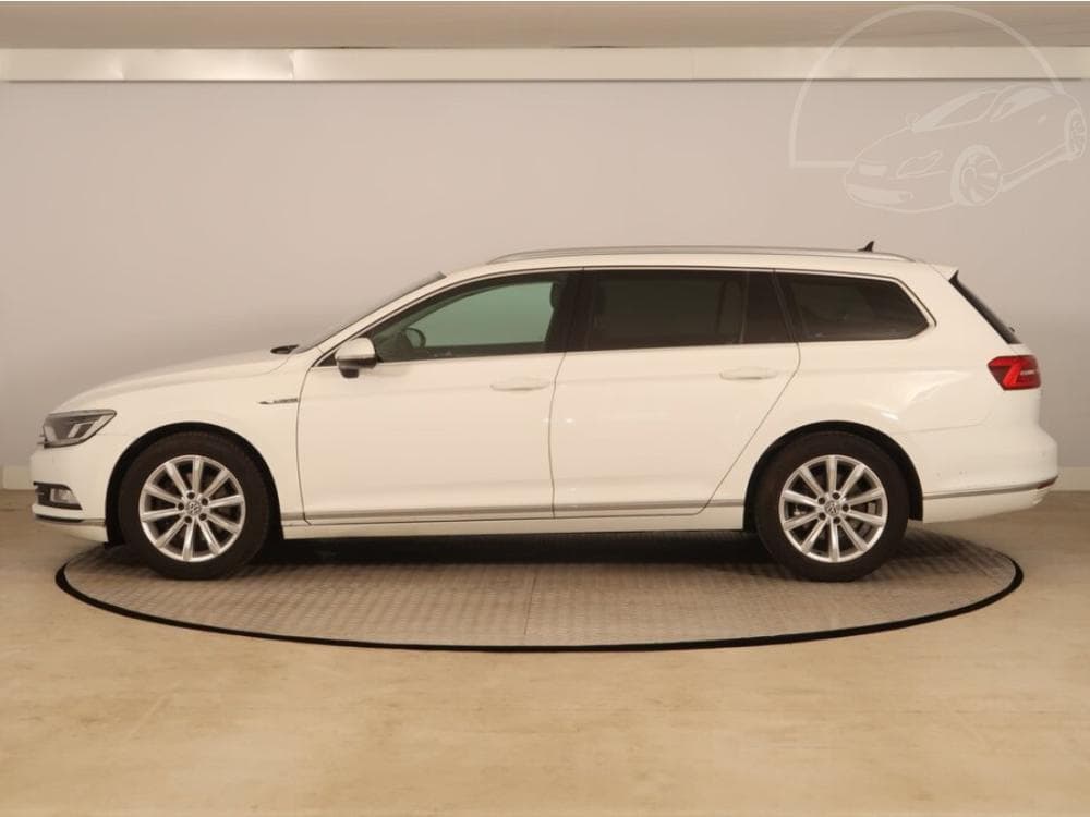 2016 Volkswagen PASSAT - 5