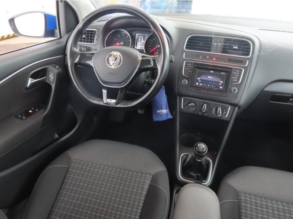 2016 Volkswagen POLO - 13