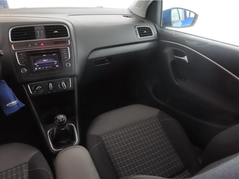2016 Volkswagen POLO - 15