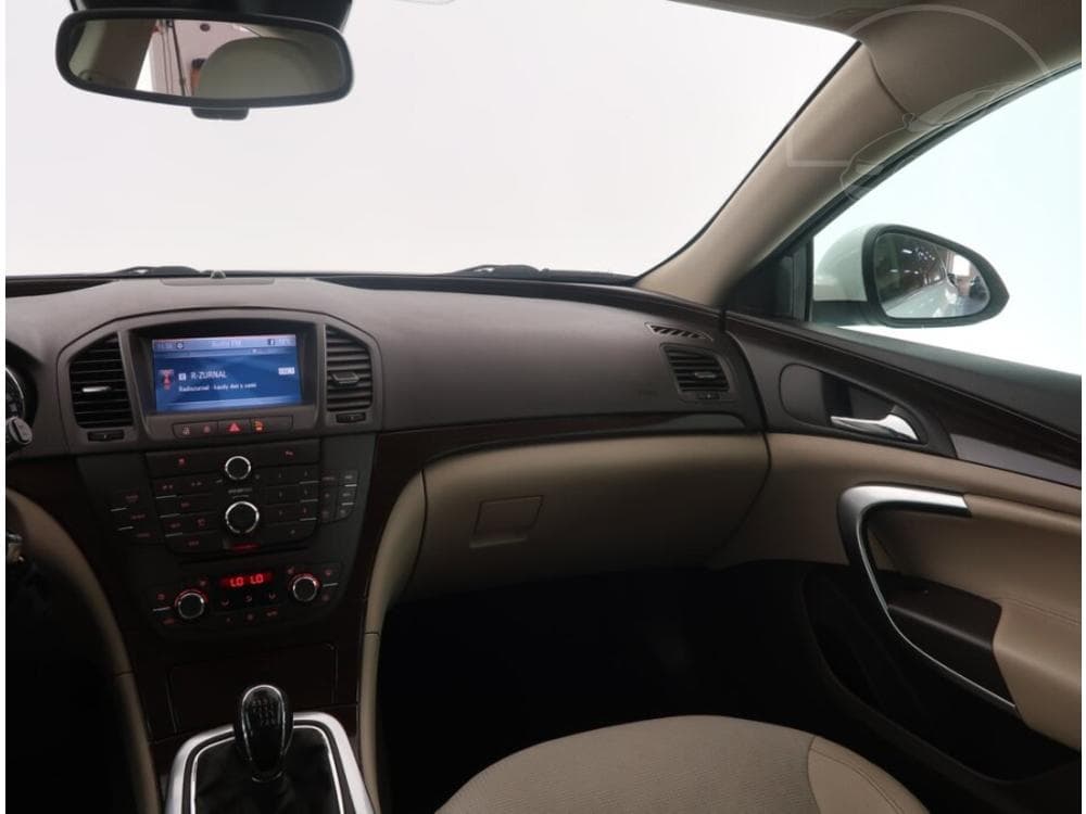 2011 Opel INSIGNIA - 29