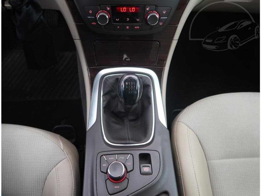 2011 Opel INSIGNIA - 49