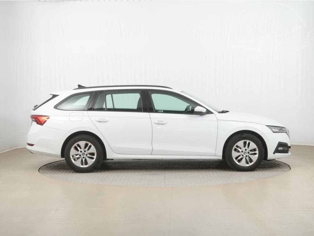 2021 Škoda OCTAVIA - 21