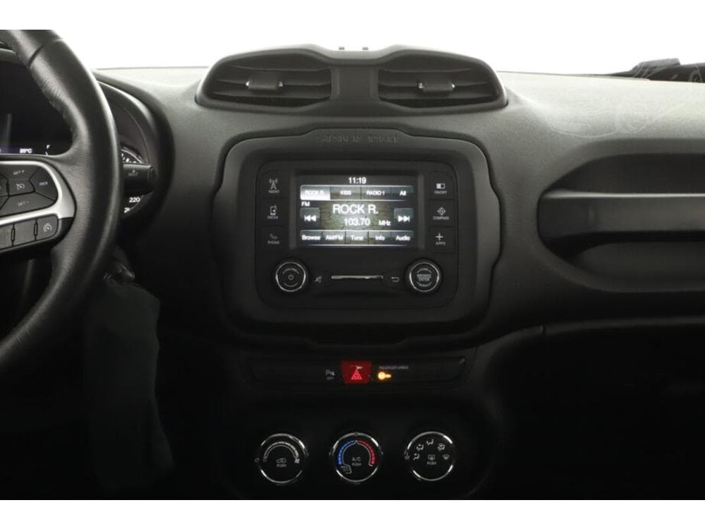 2017 Jeep RENEGADE - 25