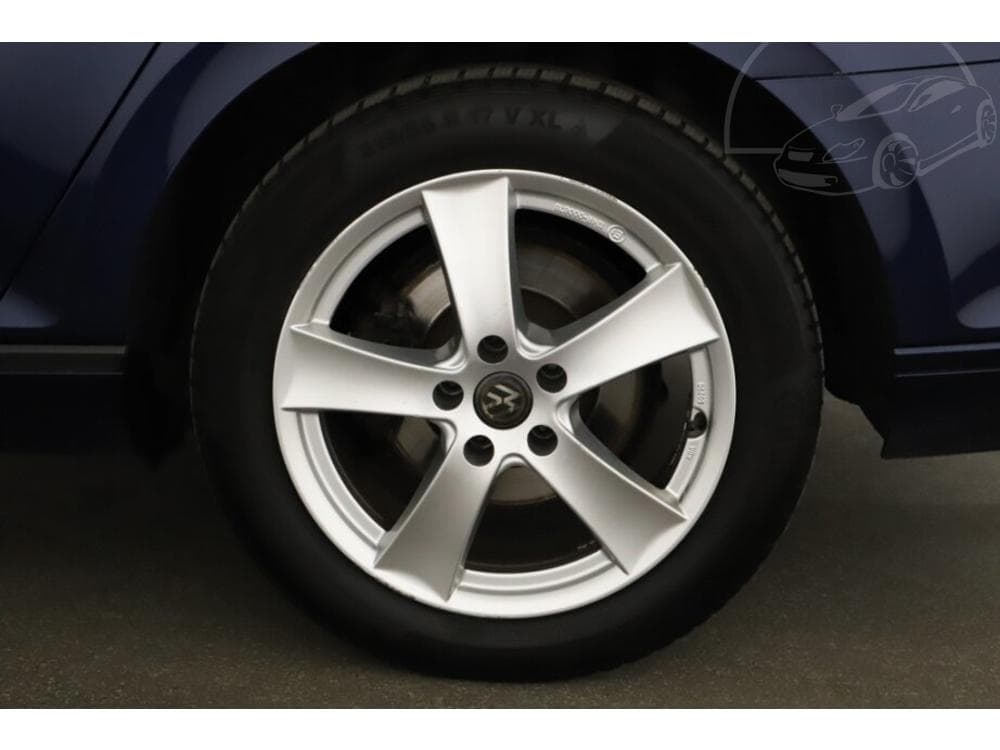 2018 Volkswagen PASSAT - 21