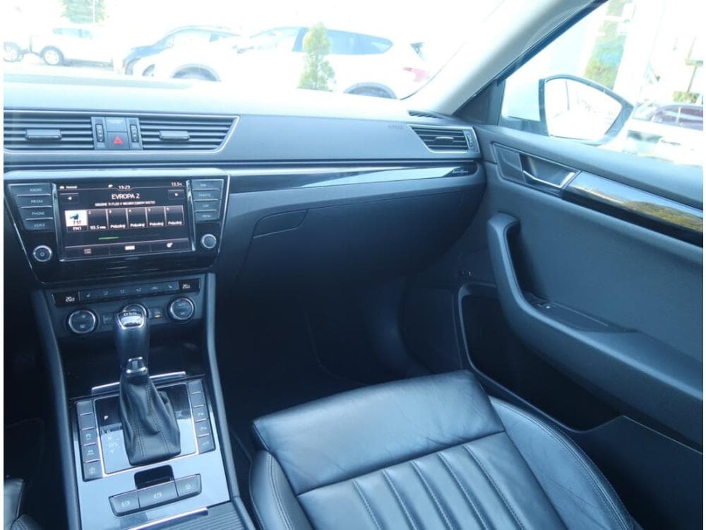 2016 Škoda SUPERB - 29