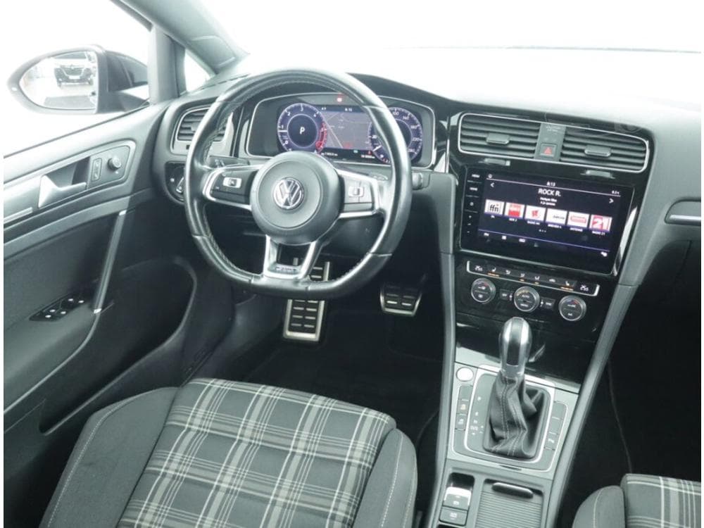 2017 Volkswagen GOLF - 25