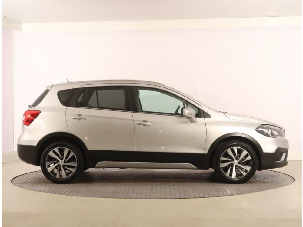 2019 Suzuki S-CROSS - 11