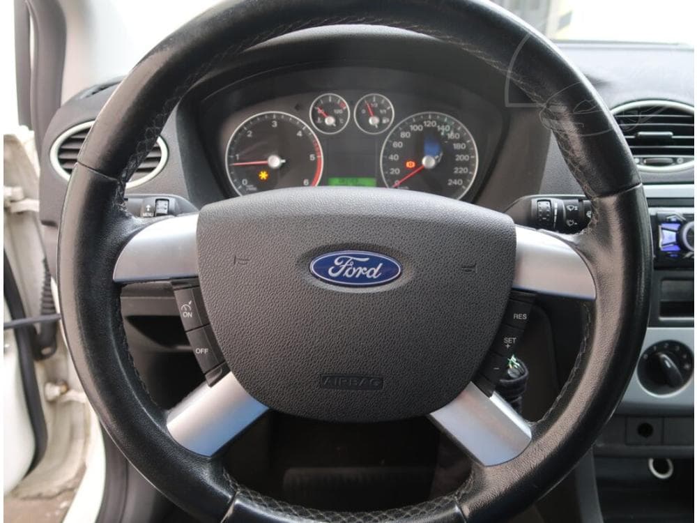 2006 Ford FOCUS - 15