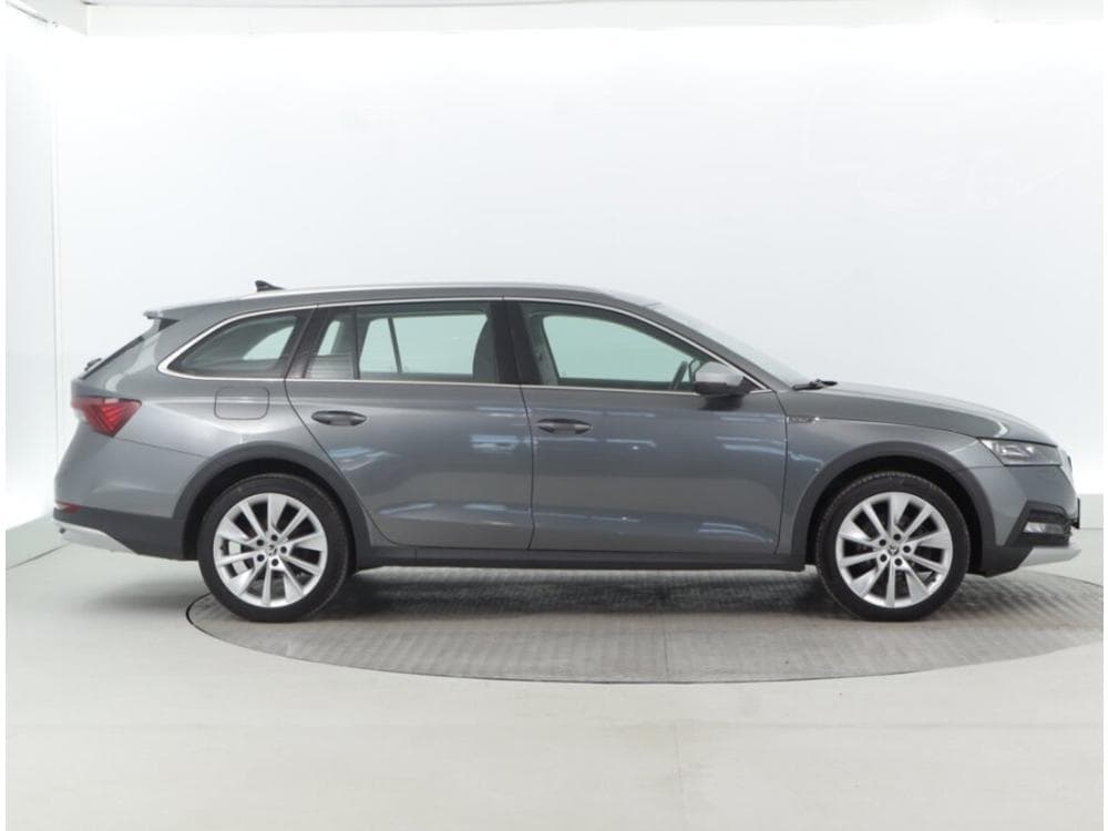 2023 Škoda OCTAVIA - 11