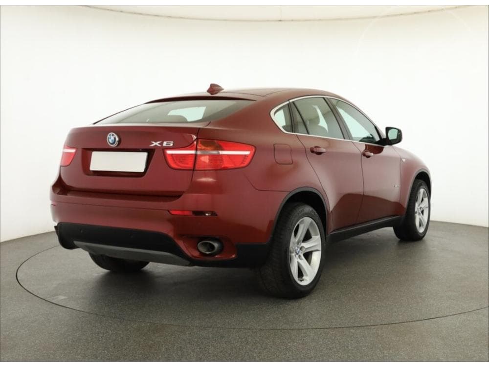2010 BMW X6 - 17