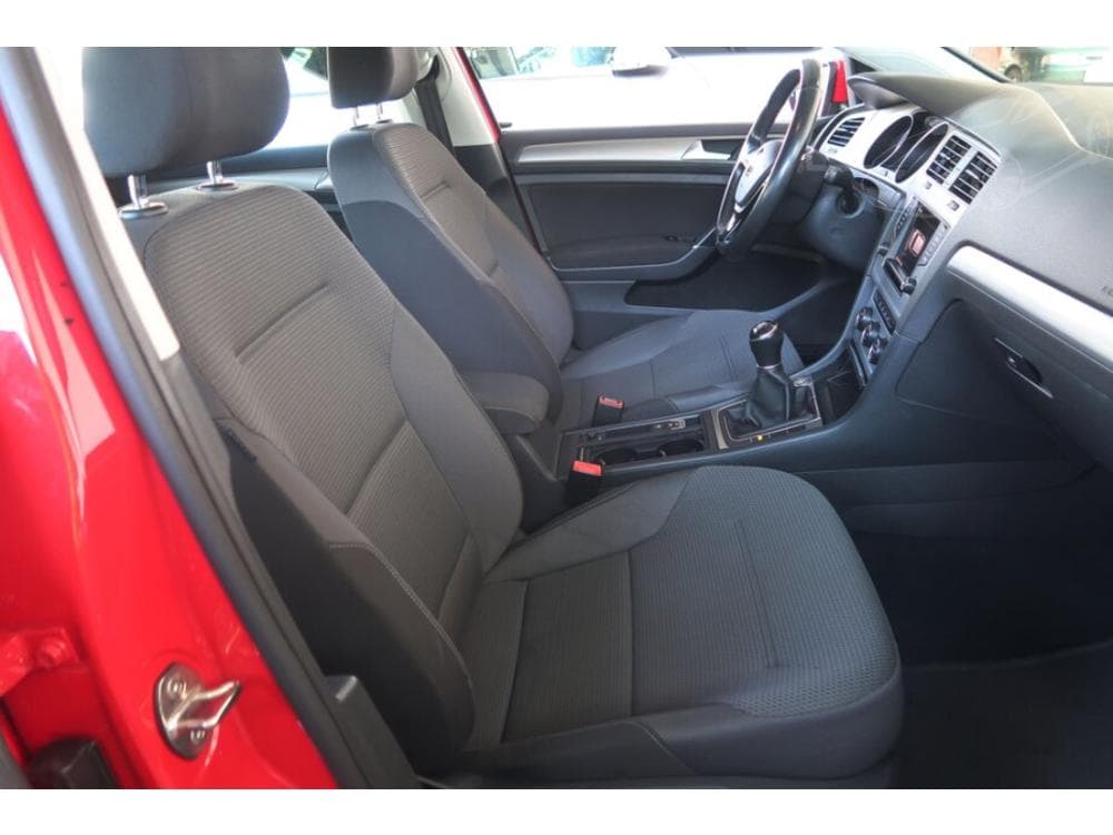 2016 Volkswagen GOLF - 9