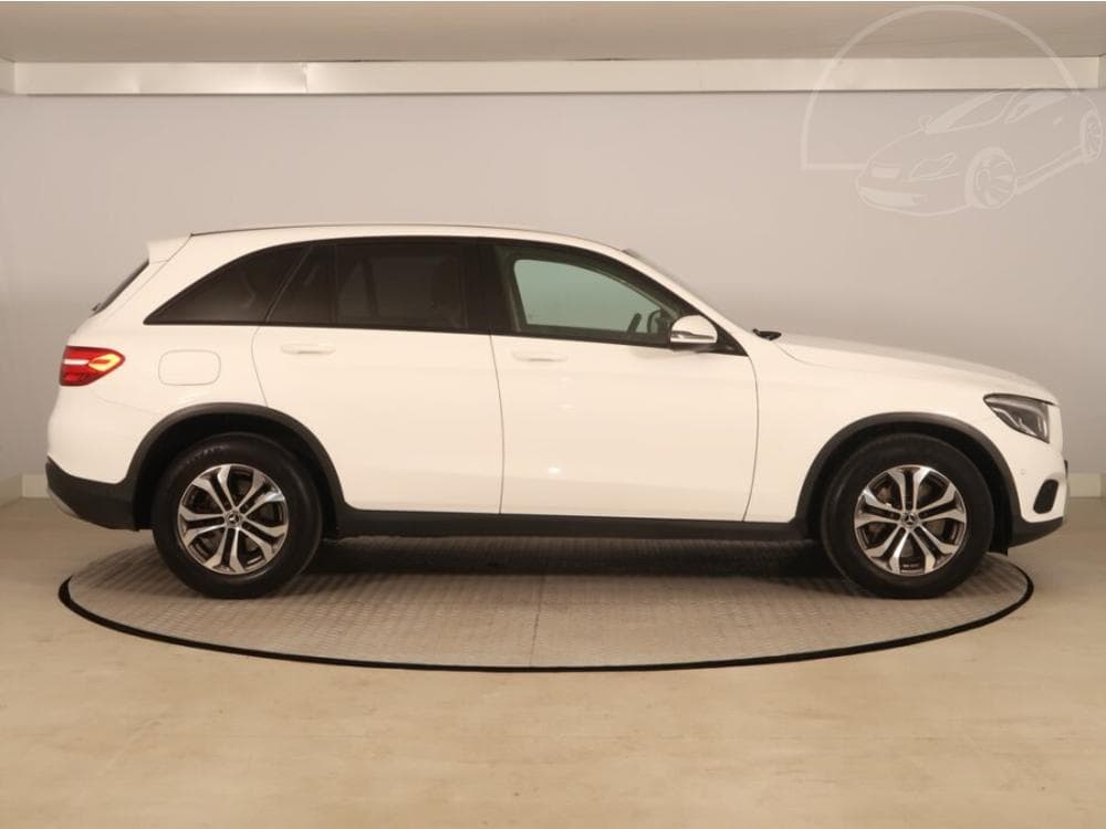 2018 Mercedes-Benz GLC - 11