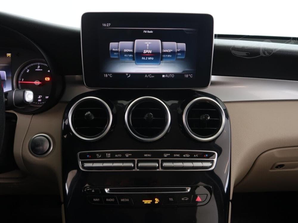 2018 Mercedes-Benz GLC - 23