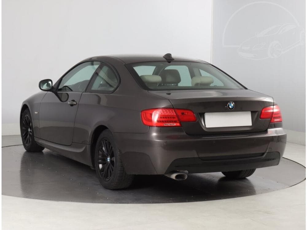2010 BMW 3-SERIES - 4