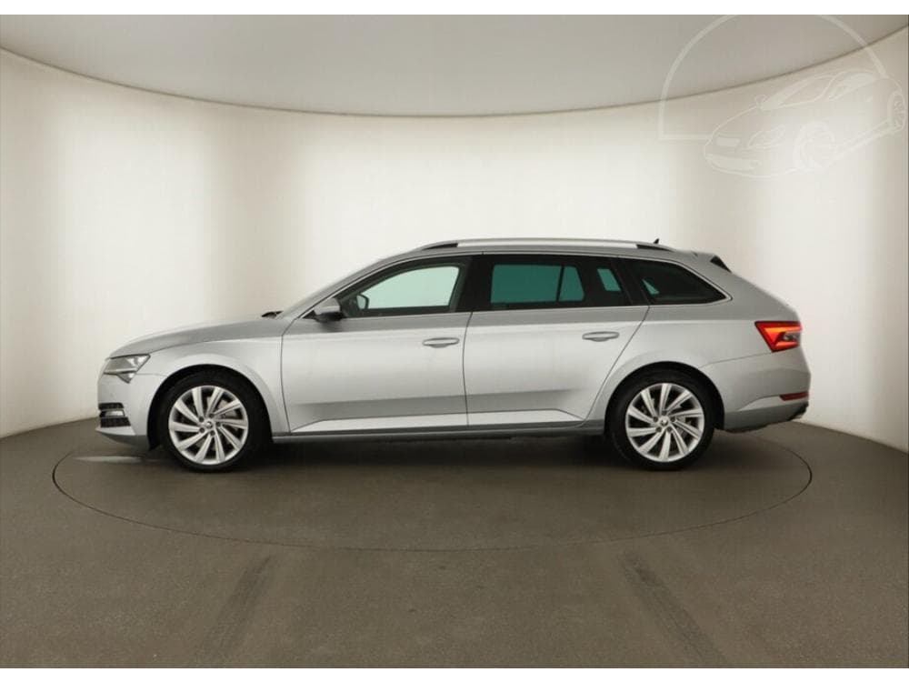 2022 Škoda SUPERB - 9