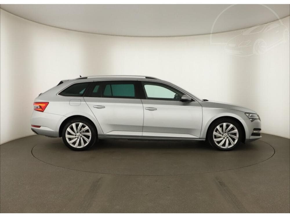 2022 Škoda SUPERB - 21