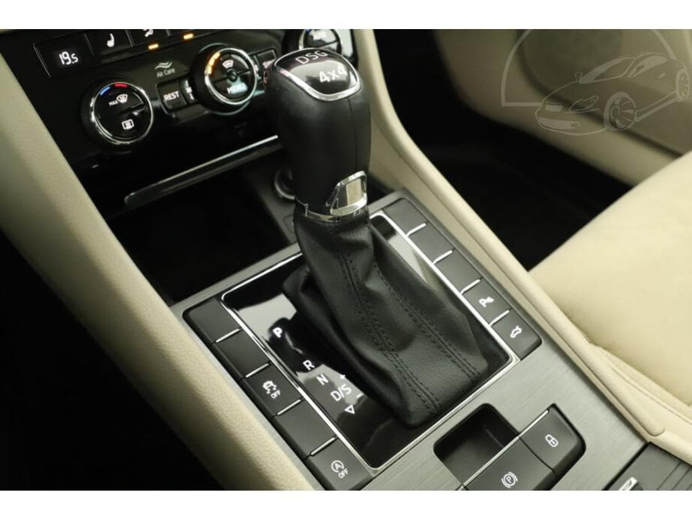 2022 Škoda SUPERB - 37