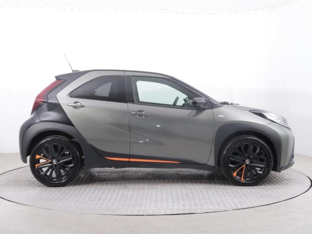 2023 Toyota AYGO - 21