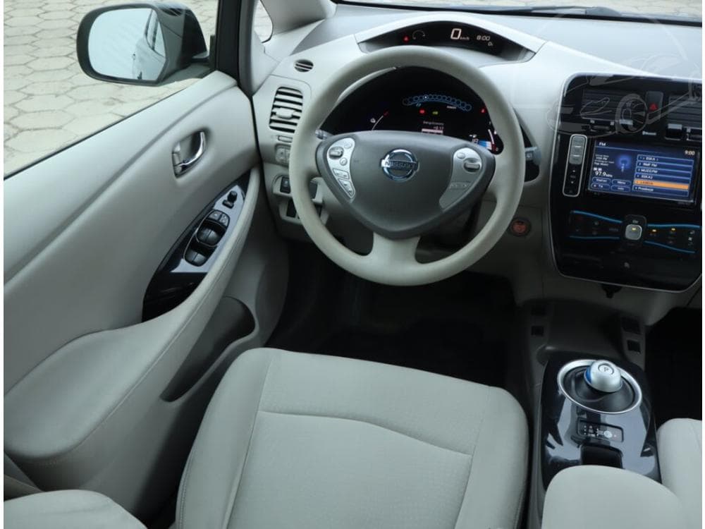 2012 Nissan LEAF - 7