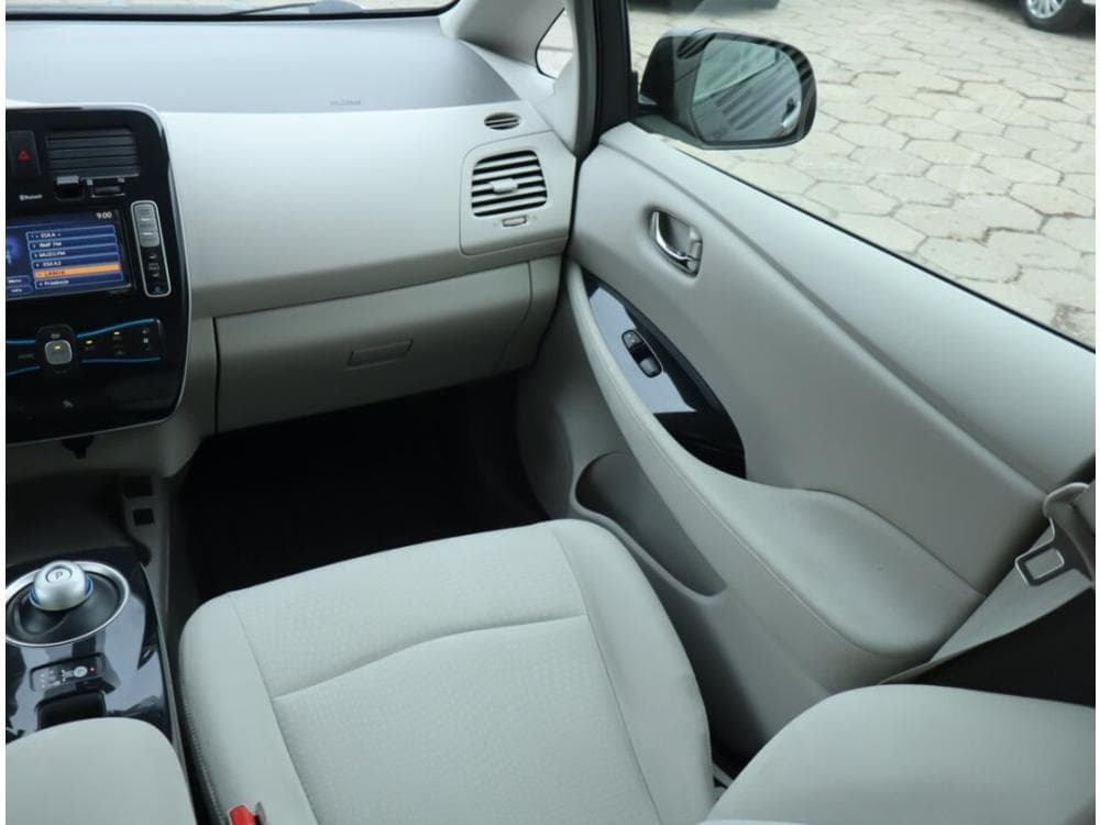 2012 Nissan LEAF - 8