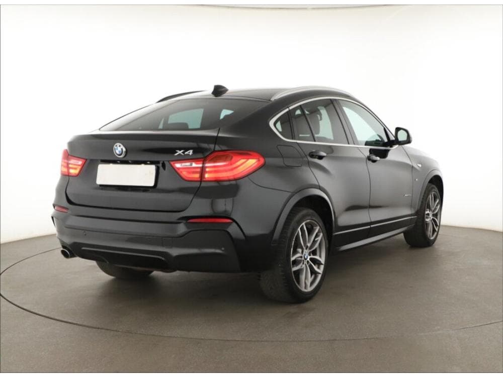 2017 BMW X4 - 9
