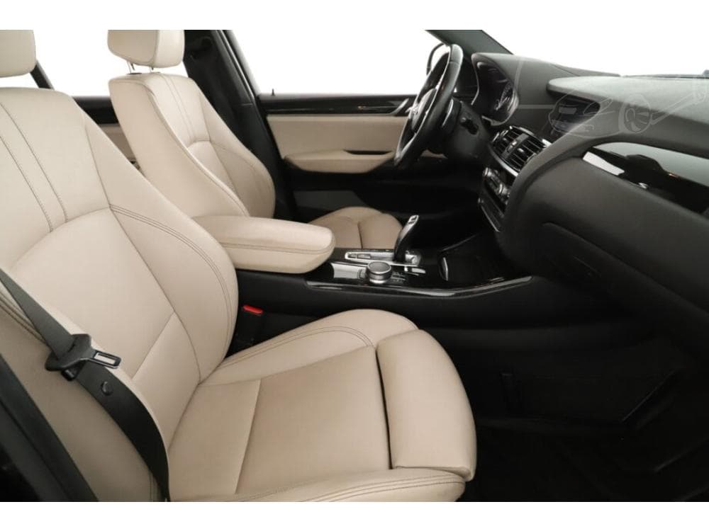 2017 BMW X4 - 13