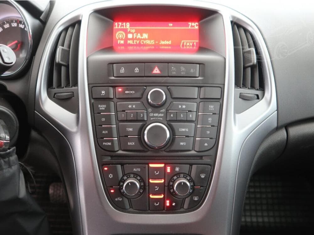 2015 Opel ASTRA - 12